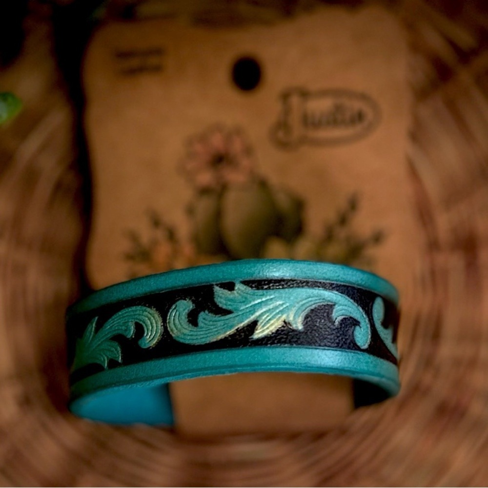 New Justin Boots Women’s Genuine Tooled Leather Bracelet Turquoise Black Western